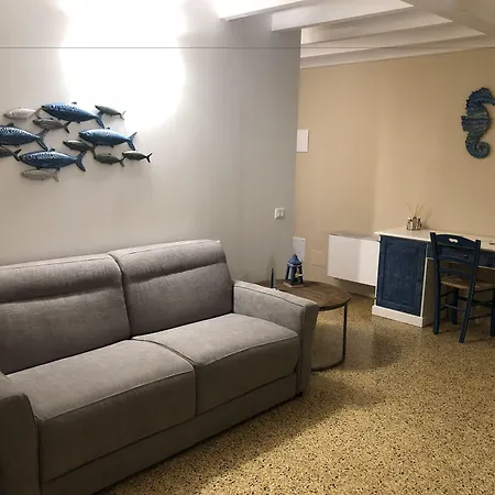 Il Giardino Della Regina Alojamento de Acomodação e Pequeno-almoço Gallipoli