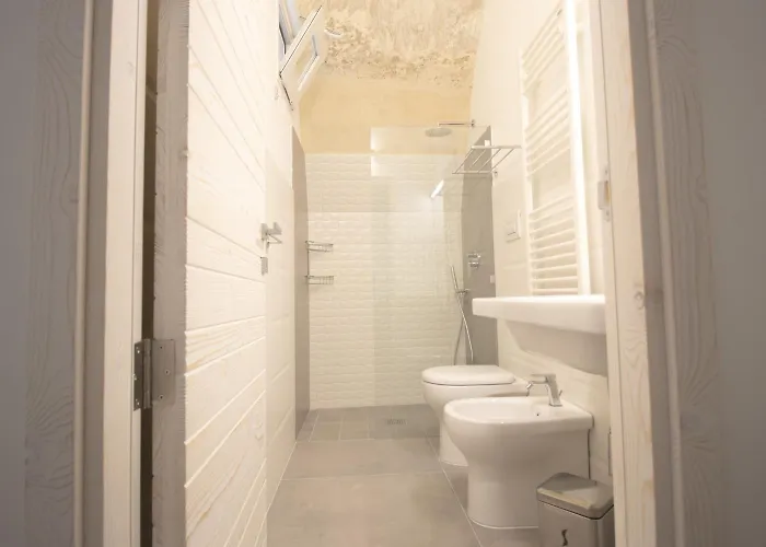 Il Giardino Della Regina Alojamento de Acomodação e Pequeno-almoço 3*