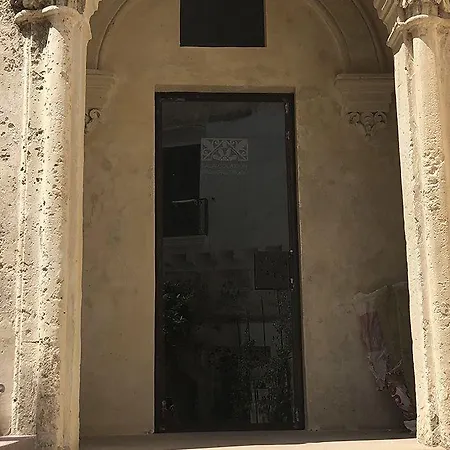 Il Giardino Della Regina Nocleg ze śniadaniem 3*