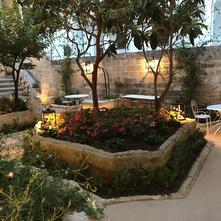 Il Giardino Della Regina Frühstückspension 3*