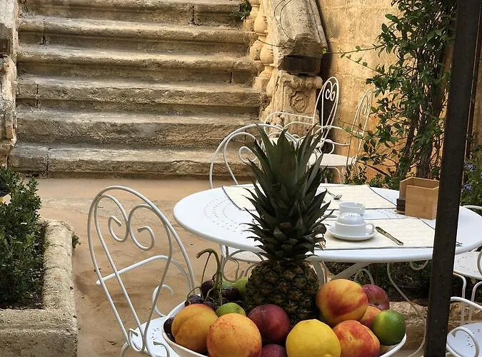 Il Giardino Della Regina فندق مبيت وإفطار غالّيبولي